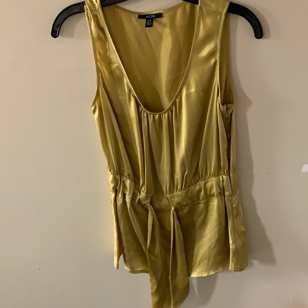 Gold tank